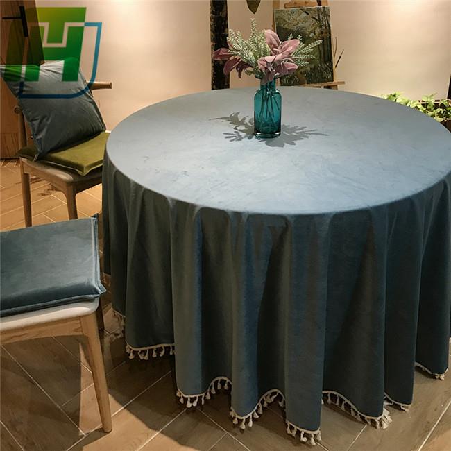 round table runner (1)
