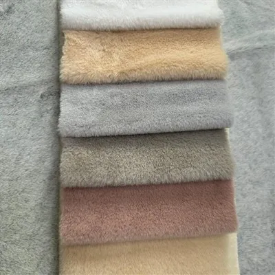 Bulu Tiruan Arnab Lembut Berkilat